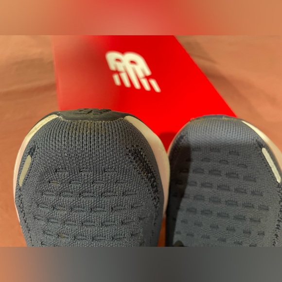 New Balance Fresh Foam - Picture 5 of 11